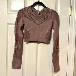 Alo Yoga cropped top on sz M